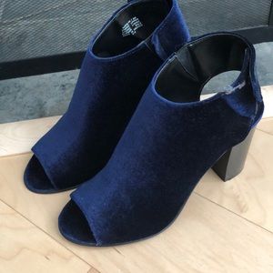 Steve Madden open toed heels